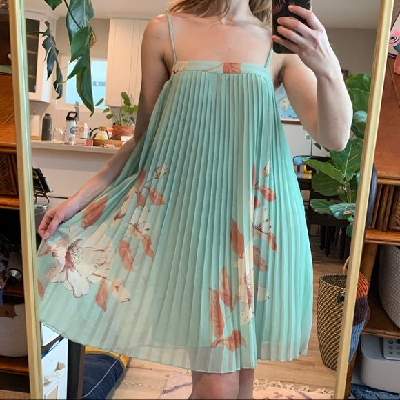 Forever 21 | Pleated Mint Floral Baby Doll Mini Dress - Picture 11 of 12